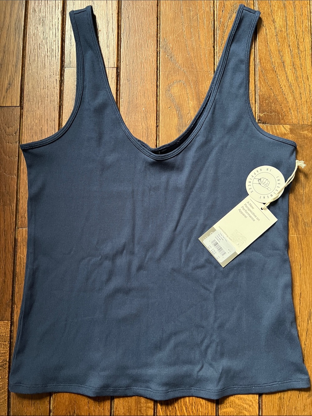 Vuori Blue Coast Navy Pose Twin Tank Size Small New With Tags NWT